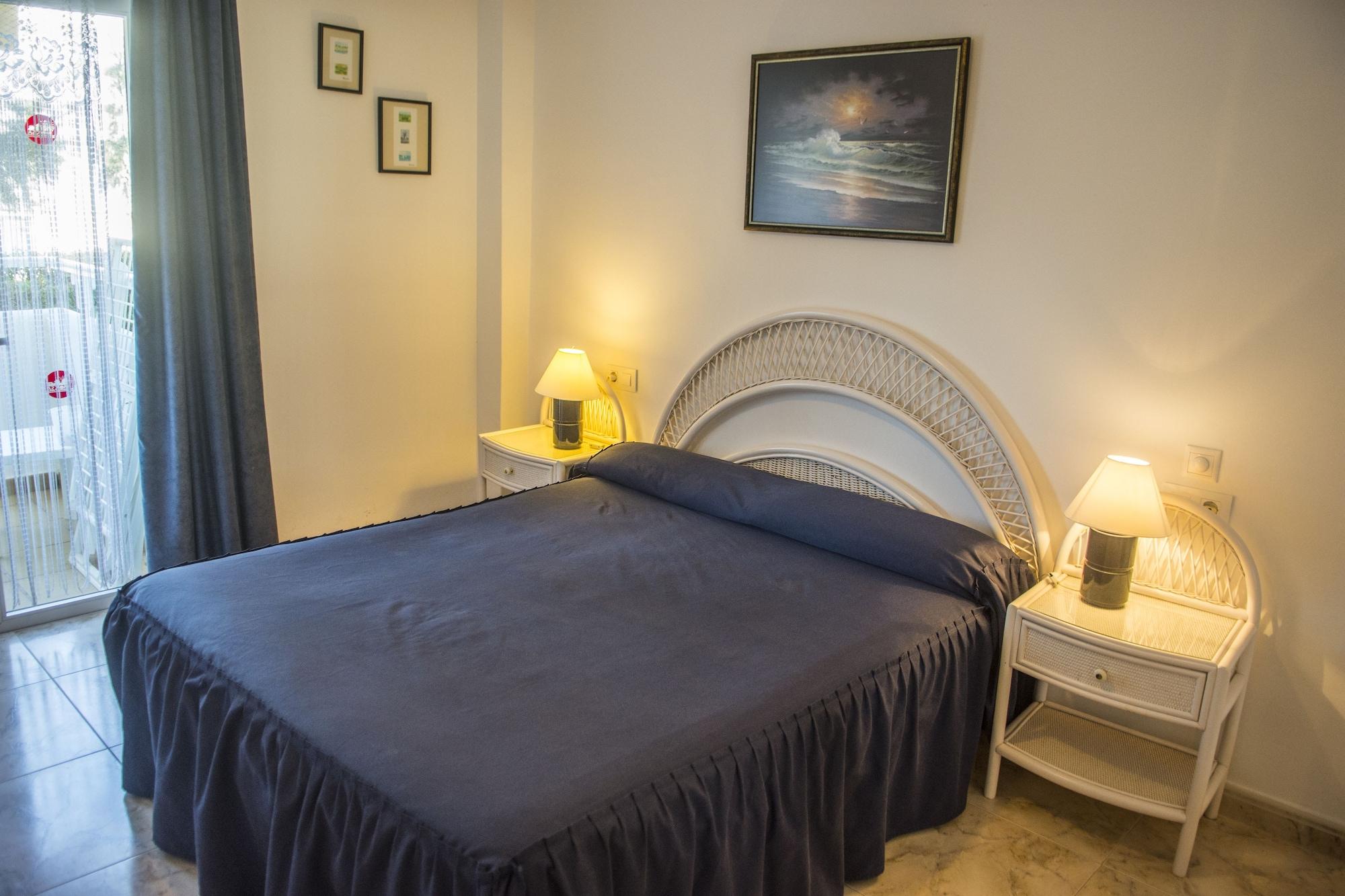 Hamilton Court Aparthotel Santo Tomás Екстериор снимка