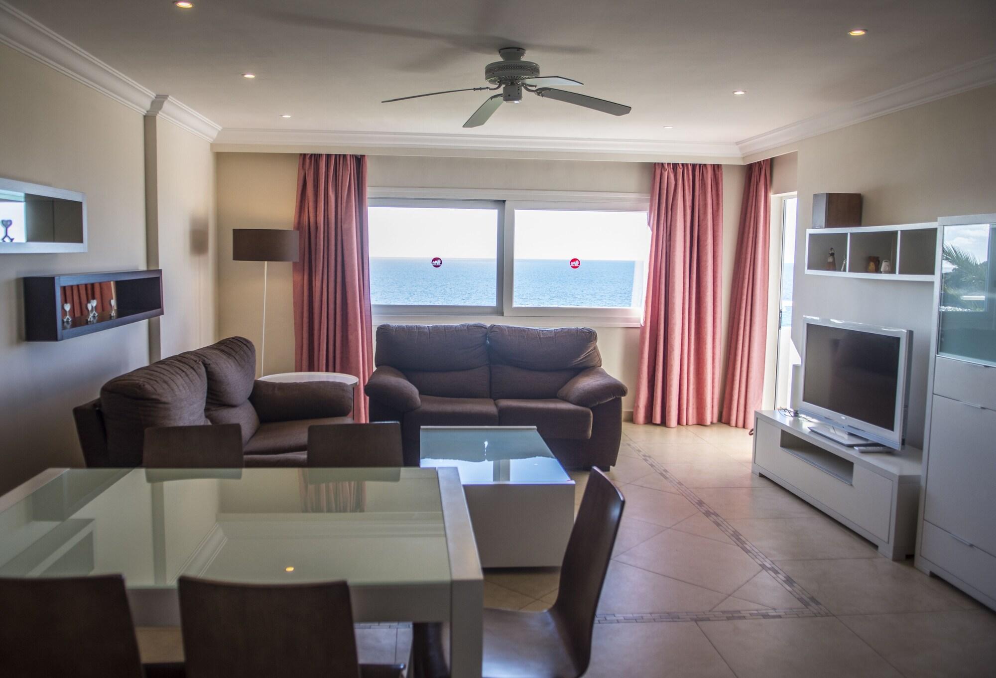 Hamilton Court Aparthotel Santo Tomás Екстериор снимка