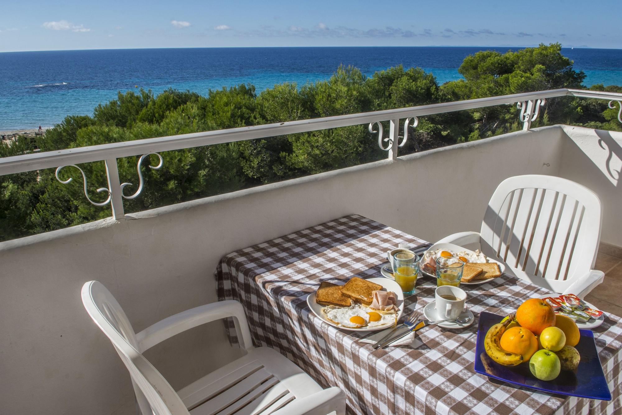 Hamilton Court Aparthotel Santo Tomás Екстериор снимка