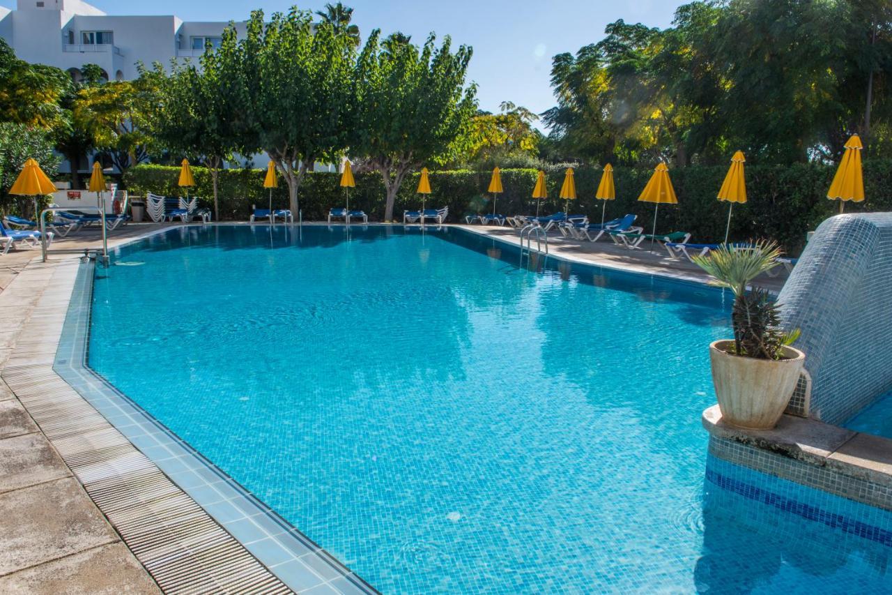 Hamilton Court Aparthotel Santo Tomás Екстериор снимка