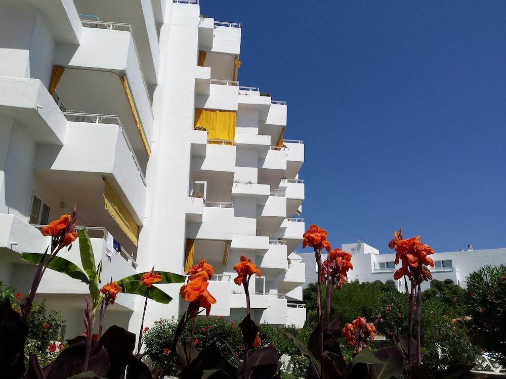 Hamilton Court Aparthotel Santo Tomás Екстериор снимка