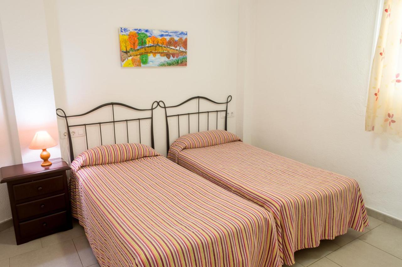 Hamilton Court Aparthotel Santo Tomás Екстериор снимка