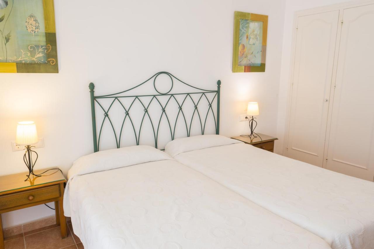 Hamilton Court Aparthotel Santo Tomás Екстериор снимка